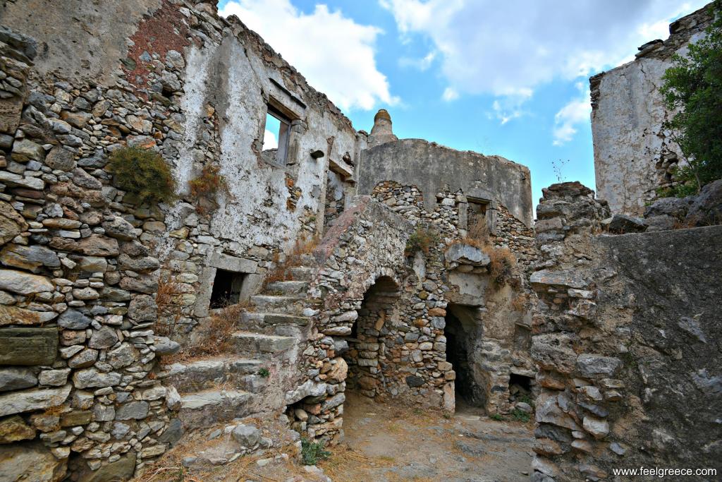 The castle of Kato Chora